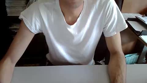 Snapshot of topg84 chatting on 09/28/25, 12:21 Topg84 online show from 09/28/25, 12:21
