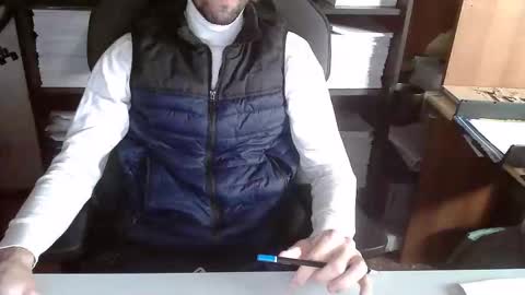 Snapshot of topg84 chatting on 10/12/25, 03:22 Topg84 online show from 10/12/25, 03:22