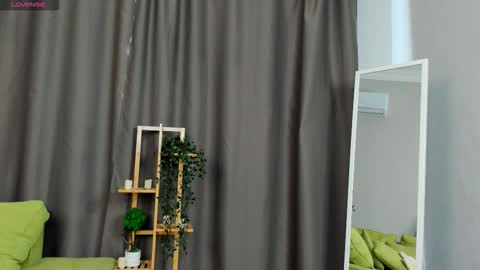 Mona online show from 10/04/25, 08:12