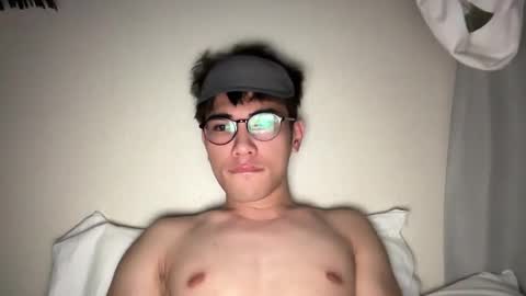 Snapshot of toshikaro0 chatting on 03/06/25, 05:11 Karo online show from 03/06/25, 05:11