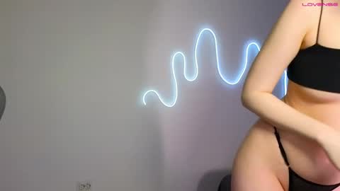 Snapshot of toshimori chatting on 11/20/25, 01:11 Toshi online show from 11/20/25, 01:11