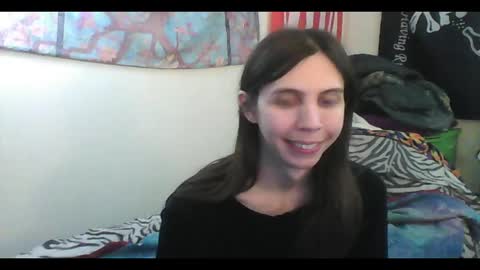 Snapshot of totalfuckingadorable chatting on 01/25/25, 04:13 Luna online show from 01/25/25, 04:13