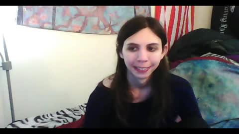 Snapshot of totalfuckingadorable chatting on 02/23/25, 04:07 Luna online show from 02/23/25, 04:07