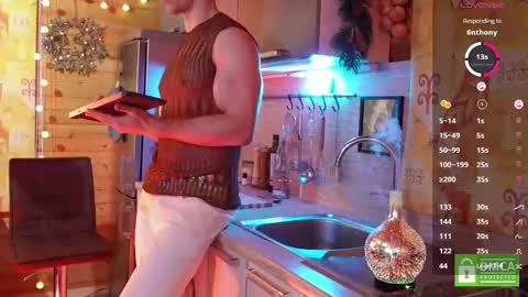 Snapshot of touch_of_eros chatting on 12/07/24, 05:59 Paul online show from 12/07/24, 05:59