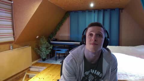 Snapshot of touch_of_eros chatting on 02/11/25, 05:58 Paul online show from 02/11/25, 05:58