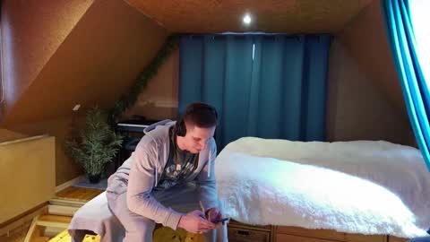 Snapshot of touch_of_eros chatting on 02/23/25, 01:53 Paul online show from 02/23/25, 01:53