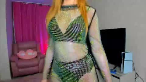 Snapshot of touch_the_heart chatting on 10/11/25, 05:28 Touch The Heart online show from 10/11/25, 05:28