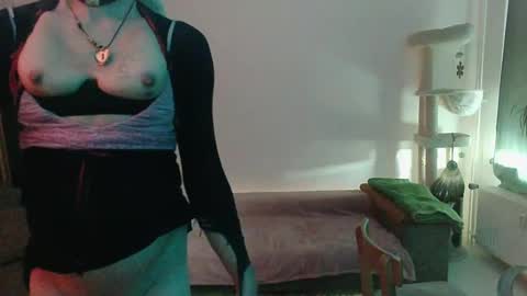 Patrizia online show from 02/17/25, 11:55