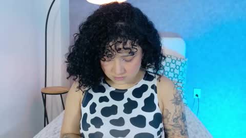 tracielowe_w online show from 10/08/25, 03:26