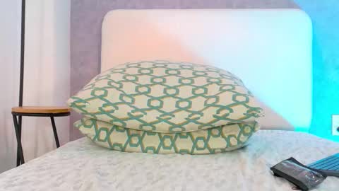 tracielowe_w online show from 10/10/25, 04:22