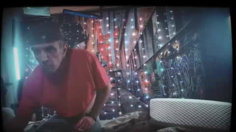 Snapshot of trailer_made chatting on 01/04/25, 05:05 Ethan Nash online show from 01/04/25, 05:05