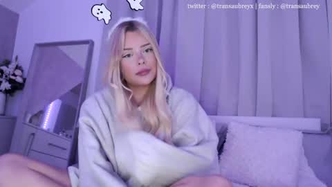 aubrey 3 online show from 10/16/25, 07:26