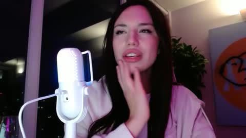 transfrmgirl98 online show from 10/26/25, 05:57