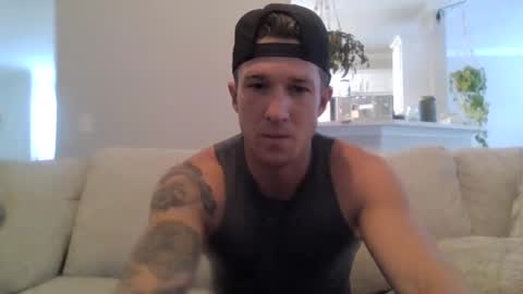 Snapshot of trash_man1989 chatting on 01/11/25, 08:32 trash_man1989 online show from 01/11/25, 08:32