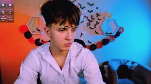 Snapshot of travis_wolf_ chatting on 11/02/25, 07:49 Travis online show from 11/02/25, 07:49