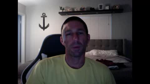 Snapshot of traviskenn chatting on 12/19/24, 12:34 TravisKenn online show from 12/19/24, 12:34