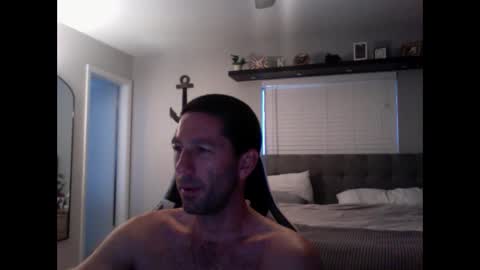 Snapshot of traviskenn chatting on 12/20/24, 12:49 TravisKenn online show from 12/20/24, 12:49