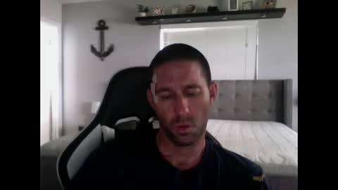 Snapshot of traviskenn chatting on 12/28/24, 06:40 TravisKenn online show from 12/28/24, 06:40