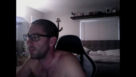 Snapshot of traviskenn chatting on 12/29/24, 07:53 TravisKenn online show from 12/29/24, 07:53