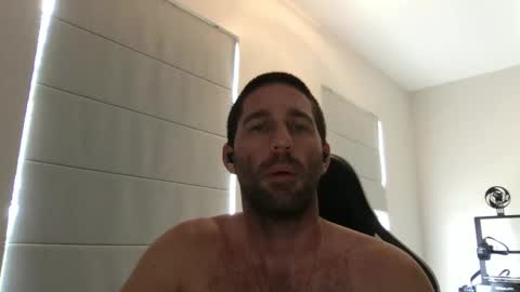 Snapshot of traviskenn chatting on 02/25/25, 05:36 TravisKenn online show from 02/25/25, 05:36