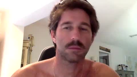 Snapshot of traviskenn chatting on 09/23/25, 11:57 TravisKenn online show from 09/23/25, 11:57