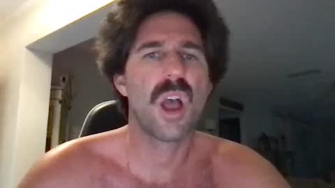 Snapshot of traviskenn chatting on 10/14/25, 11:33 TravisKenn online show from 10/14/25, 11:33