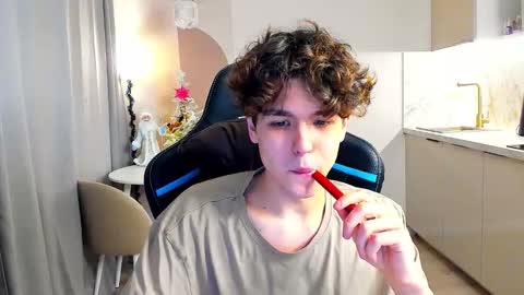 travisrivas online show from 12/03/25, 03:47