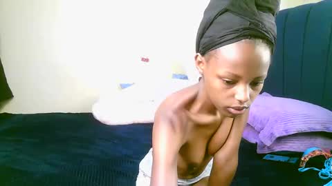 Snapshot of trazic_ chatting on 10/16/25, 10:16 trazic_ online show from 10/16/25, 10:16