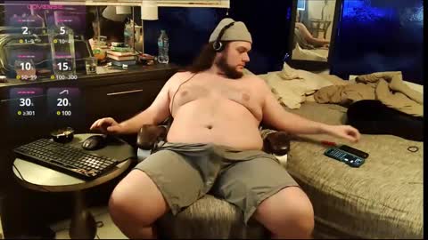 Snapshot of trea2139 chatting on 12/02/24, 01:25 Trea online show from 12/02/24, 01:25