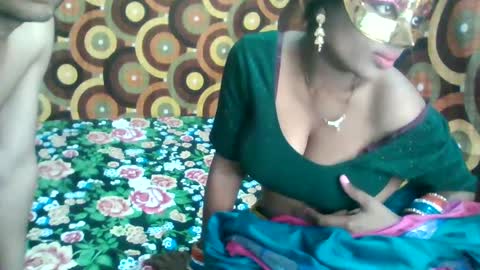 treesomecouple online show from 01/17/25, 08:00