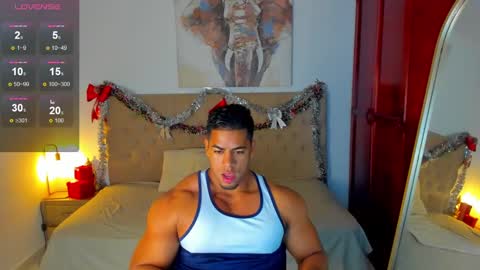 Snapshot of trevor_vinc chatting on 12/17/24, 12:43 trevor online show from 12/17/24, 12:43