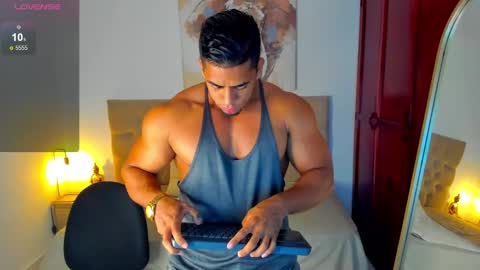 Snapshot of trevor_vinc chatting on 01/12/25, 01:37 trevor online show from 01/12/25, 01:37