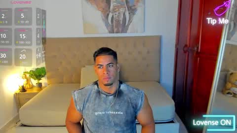 Snapshot of trevor_vinc chatting on 10/07/25, 12:13 trevor online show from 10/07/25, 12:13