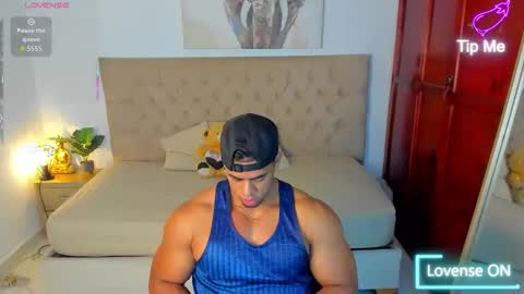 Snapshot of trevor_vinc chatting on 10/24/25, 12:45 trevor online show from 10/24/25, 12:45