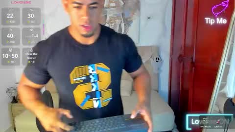 Snapshot of trevor_vinc chatting on 11/01/25, 12:40 trevor online show from 11/01/25, 12:40