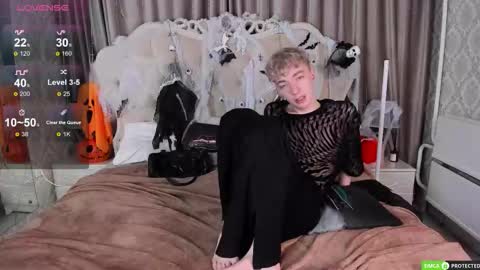 TrevorBenson online show from 10/24/25, 03:03