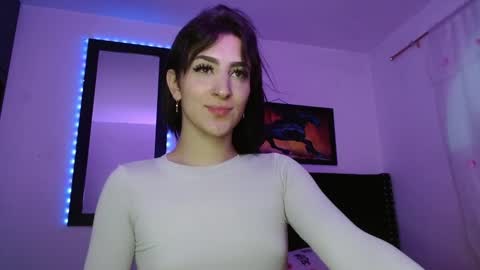 triana_damelio online show from 10/03/25, 12:13