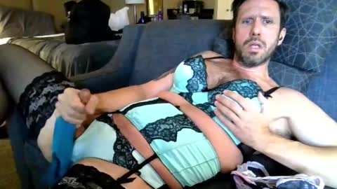 Snapshot of triciawu22 chatting on 01/03/25, 04:06 triciawu22 online show from 01/03/25, 04:06