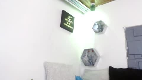 trinity_knox online show from 10/14/25, 04:19