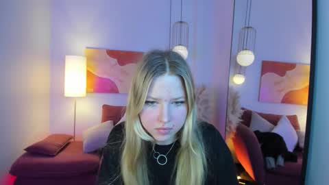 Snapshot of triplesec_ chatting on 10/15/25, 06:35 Tasya online show from 10/15/25, 06:35