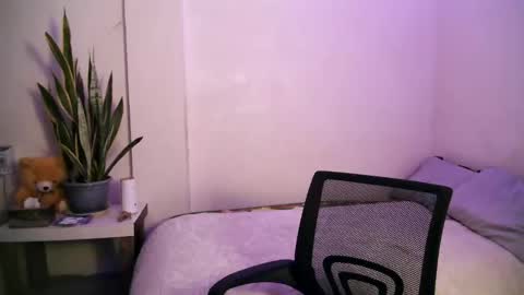 Snapshot of trishakera chatting on 12/26/24, 10:05 trisha online show from 12/26/24, 10:05