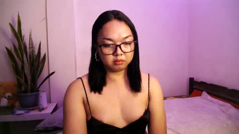 Snapshot of trishakera chatting on 12/28/24, 11:26 trisha online show from 12/28/24, 11:26