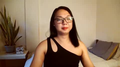 Snapshot of trishakera chatting on 01/16/25, 02:09 trisha online show from 01/16/25, 02:09