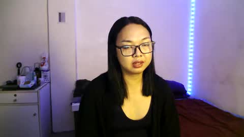 Snapshot of trishakera chatting on 02/23/25, 10:20 trisha online show from 02/23/25, 10:20