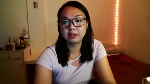 Snapshot of trishakera chatting on 03/11/25, 04:43 trisha online show from 03/11/25, 04:43