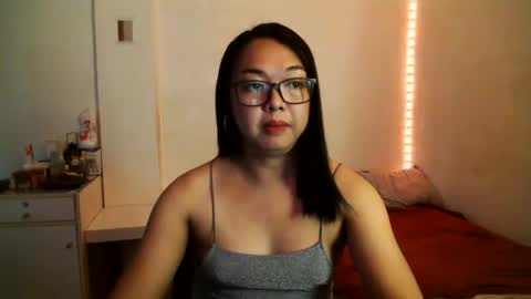 Snapshot of trishakera chatting on 03/12/25, 01:36 trisha online show from 03/12/25, 01:36