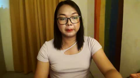 Snapshot of trishakera chatting on 09/25/25, 02:26 trisha online show from 09/25/25, 02:26