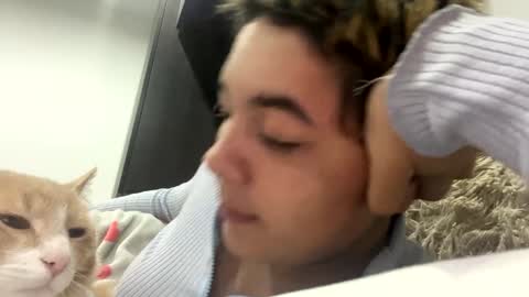 Kitty online show from 01/11/25, 03:23