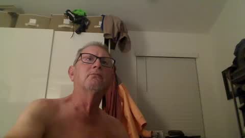 Snapshot of troffer1020 chatting on 03/04/25, 12:50 Troffer online show from 03/04/25, 12:50