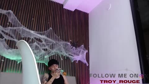 Troy online show from 10/24/25, 08:05